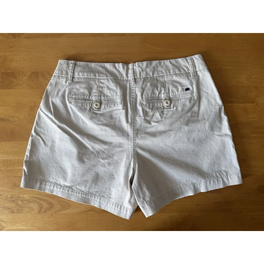 Crown and Ivy Women’s Khaki Shorts Size 6 Petite